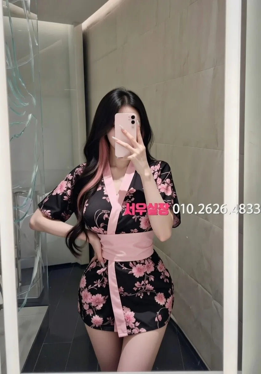 연남동 다국적노래방 프리미엄 라인업 2번 프로필