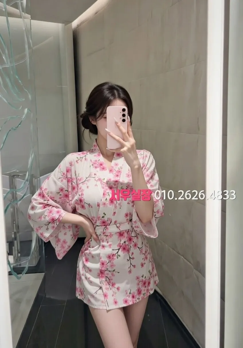 연남동 다국적노래방 프리미엄 라인업 28번 프로필